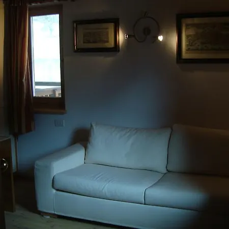 Fantastic Penthouse In Apartment *